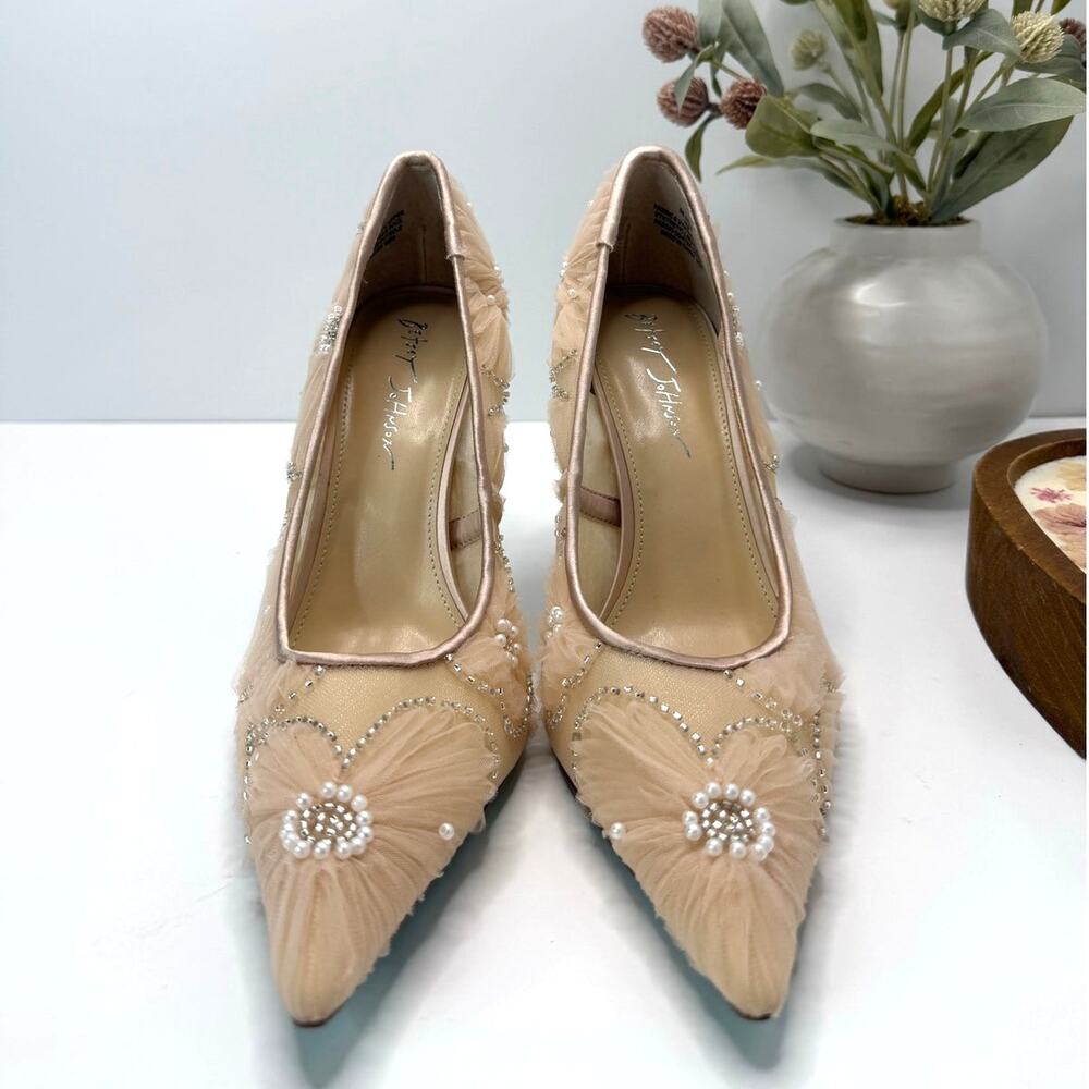 Betsey Johnson Roxie Floral Pearl Bead Pointed Toe Heel Blush Women 10M Tried On - Picture 4 of 10